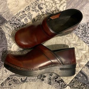 Dansko. Red/brown leather. Size 38.